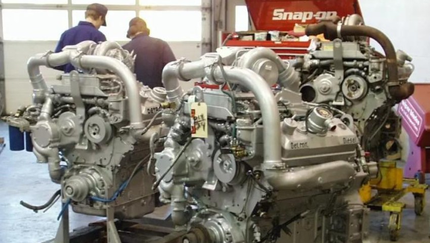 Close up of a heavy-duty Detroit Diesel engine block